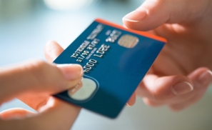 为什么“信用卡逾期”短信那么假，还有很多人被骗到？